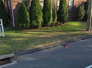 2581 State St, Hamden, CT 06517