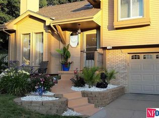 13511 Berry Cir, Omaha, NE 68137