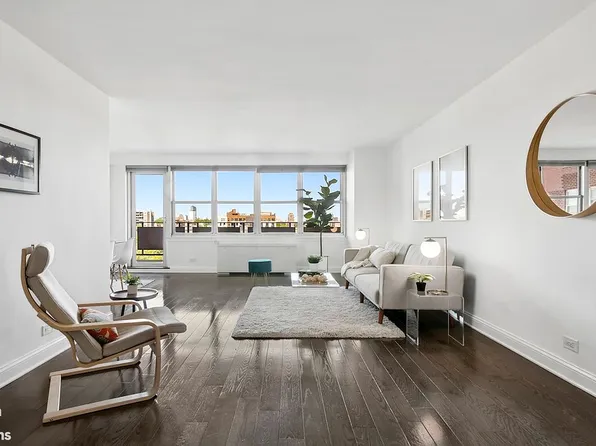 135 Ocean Pkwy APT 9B, Brooklyn, NY 11218