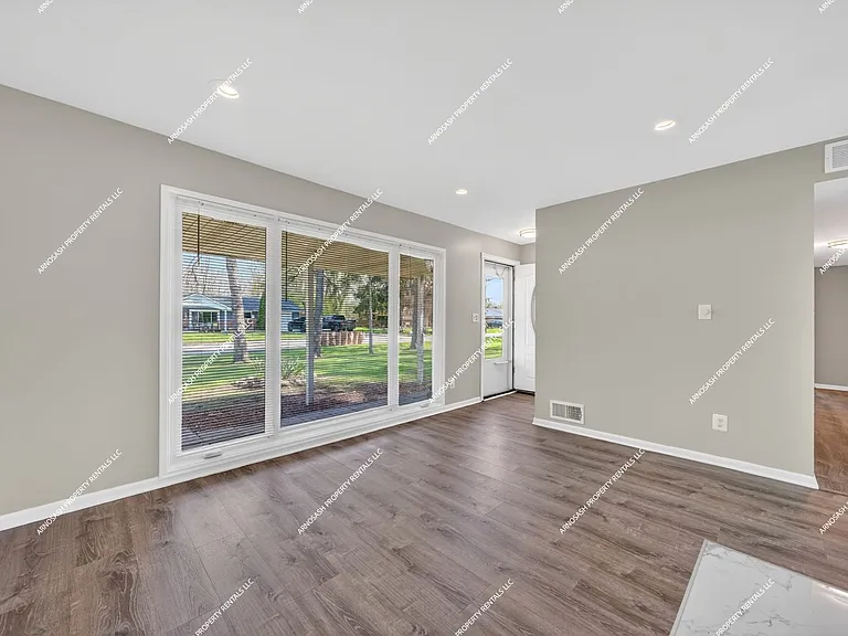 37863 Wendy Lee St — Photo 8