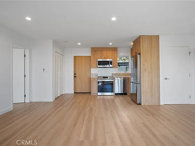 1105 N Coast Hwy — Photo 5