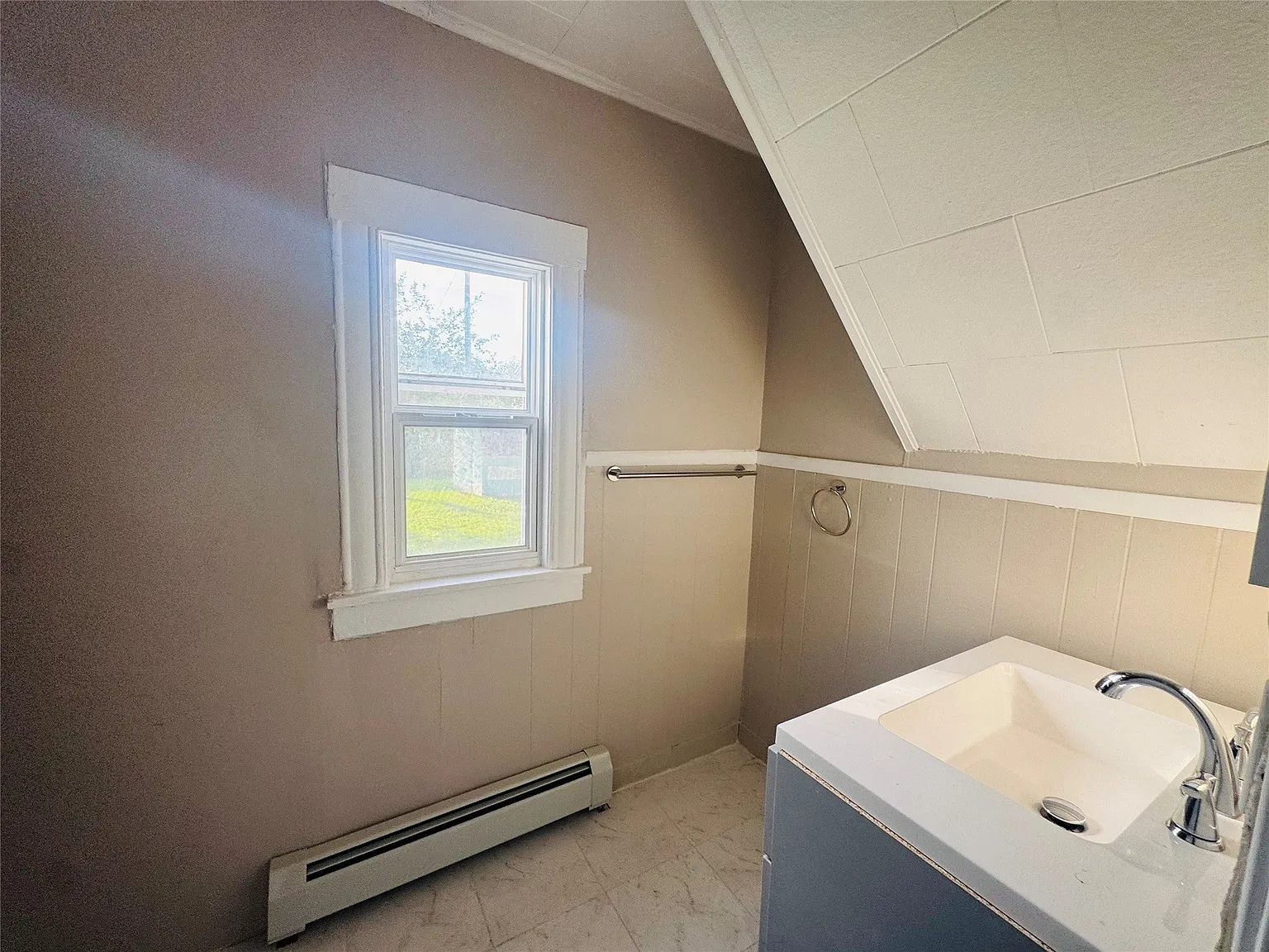 1 bed, 1.0 bath, 800 sqft, $950 — Photo 3