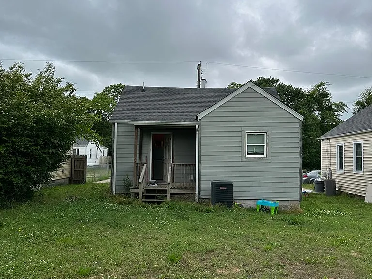 1235 Grant Ave — Photo 12