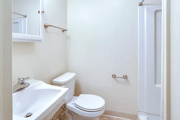 2nd Full Bathroom