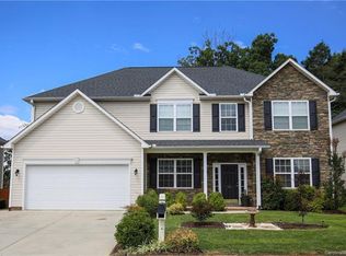 102 Roanoke Rd, Fletcher, NC 28732