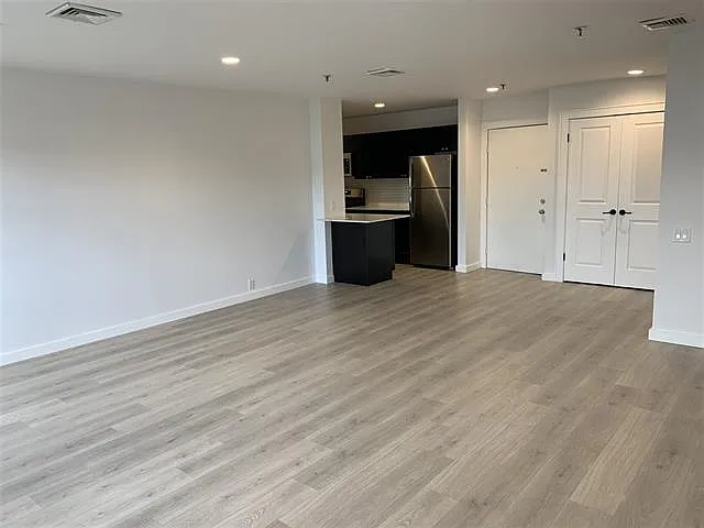 1024 Clinton St #404 — Photo 7