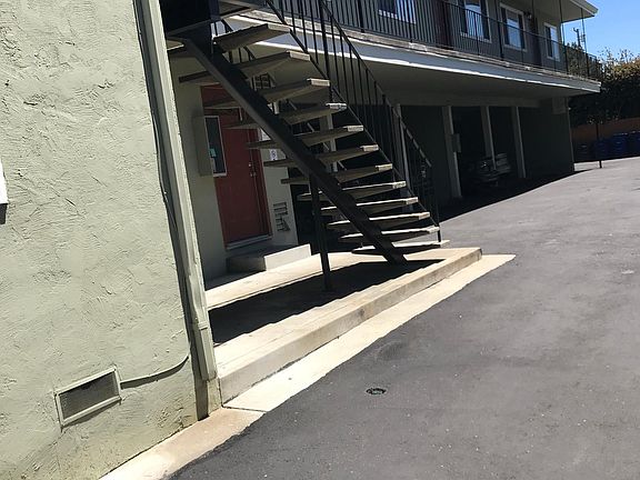 2nd image of 483 Joaquin Ave APT D