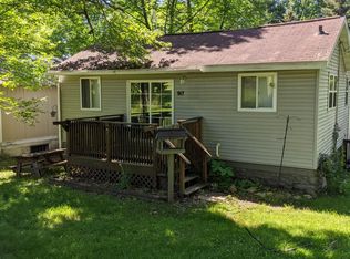 917 E H St, Iron Mountain, MI 49801