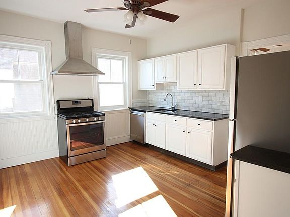 2nd image of 61 Marlboro St #3