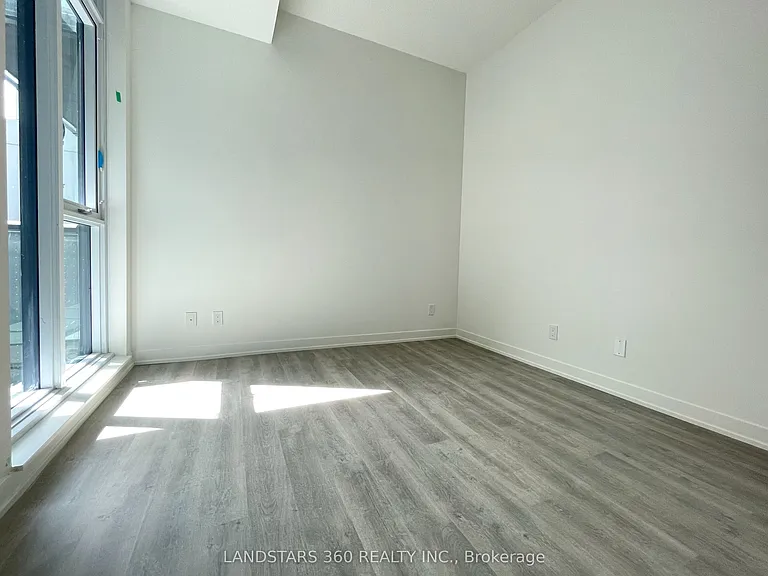 292 Verdale Cross #1017 — Photo 15