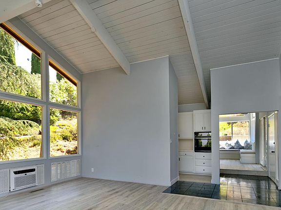 2nd image of 3852 Suncrest Ave
