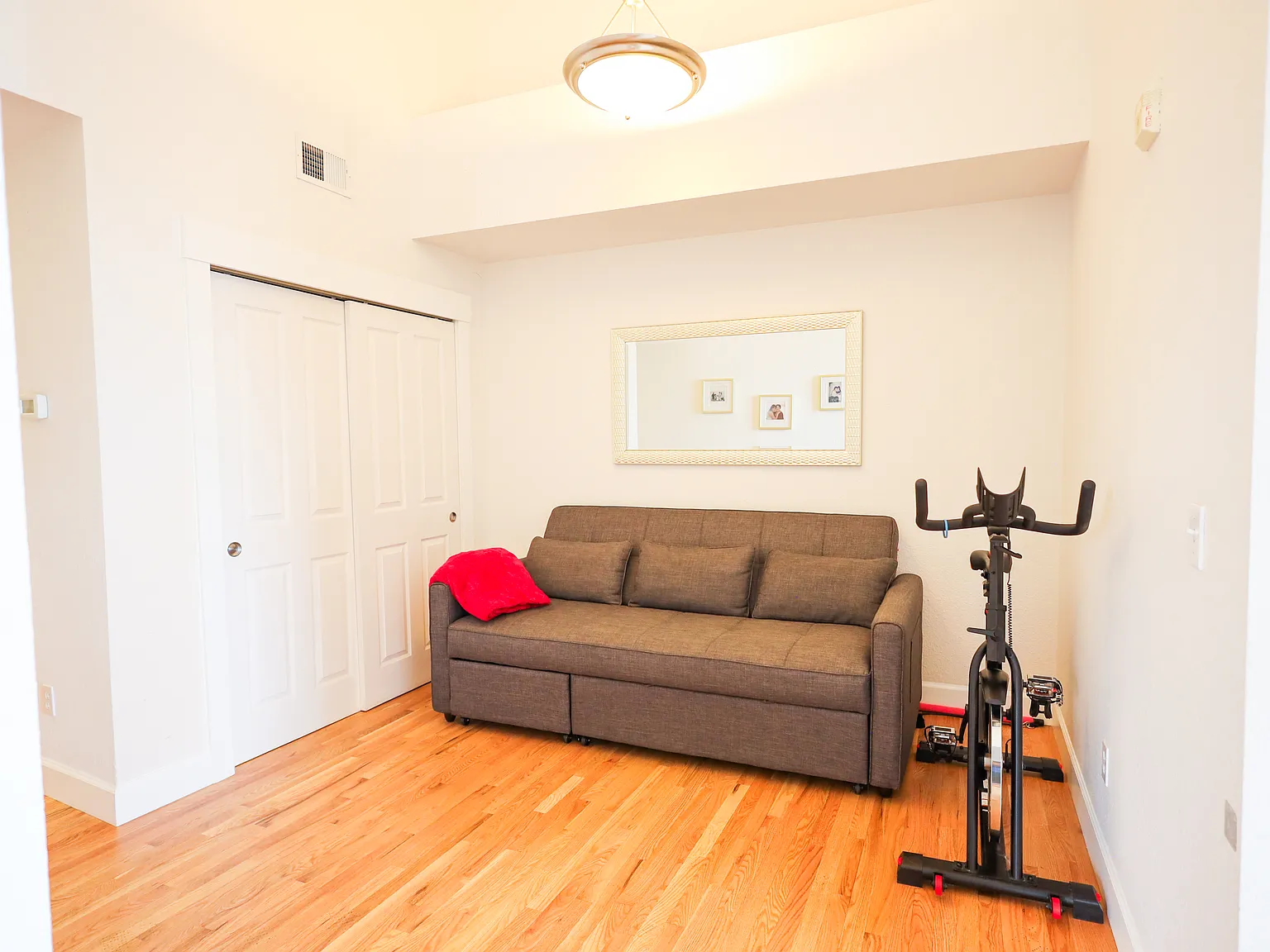 1 bed, 1195 sqft, $2,425 — Photo 4