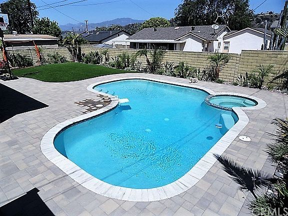 4th image of 1155 E Juanita Ave