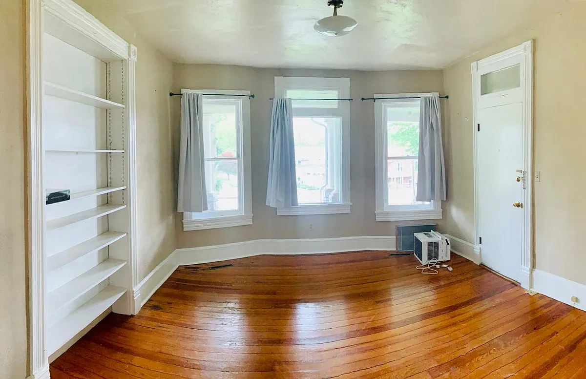 Building Photo - 538 E Market St #2