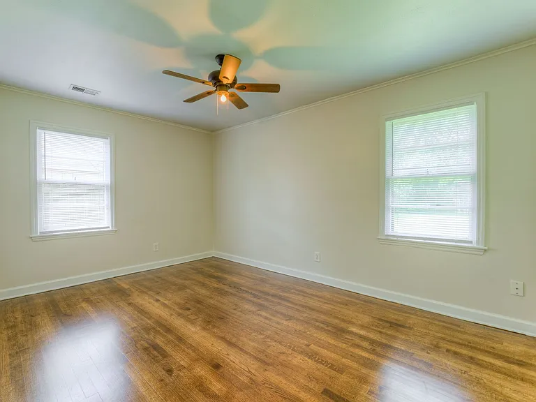1261 W Perkins Rd — Photo 16