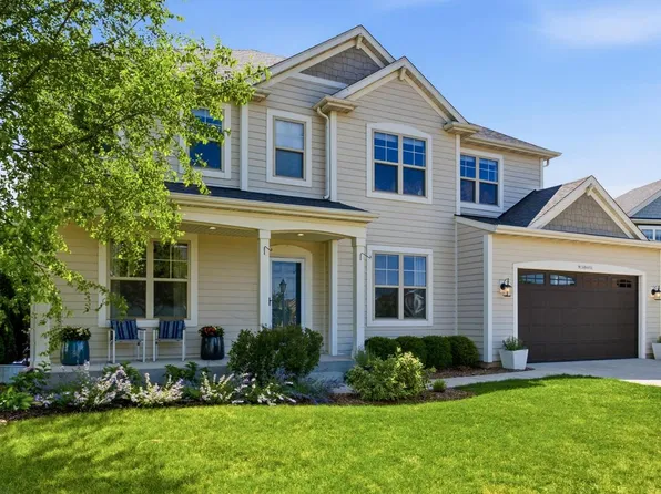 W136N6052 Weyer Farm DRIVE, Menomonee Falls, WI 53051