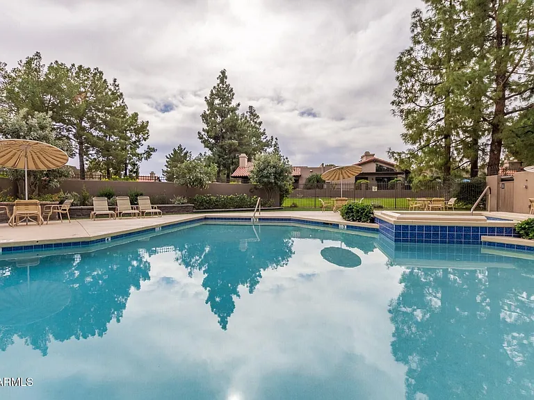4106 E Sunnyside Dr — Photo 35