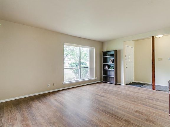 4th image of 1612 Greenhaven Dr