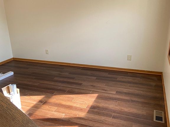 2nd image of 277 Mohawk Dr APT 2