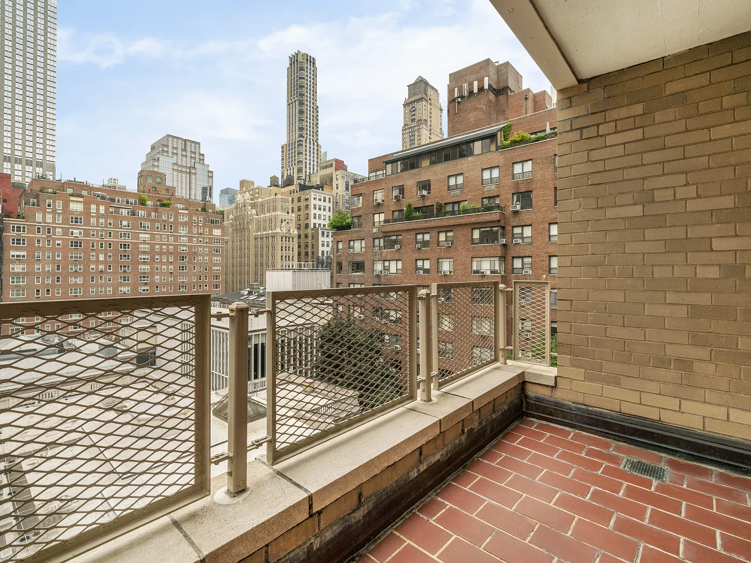 40 Park Avenue — Photo 3