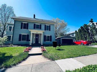 1223 E 10th St, Davenport, IA
