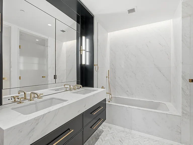 525 6th Ave #4B — Photo 5