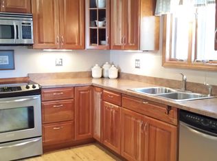 33 Quaker Rd, Manchester, CT 06042