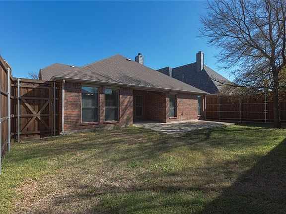 4th image of 1401 Creek Crest Dr