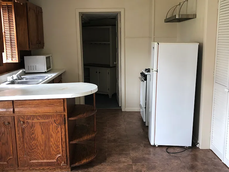 809 Blackmer Ave #1 — Photo 6