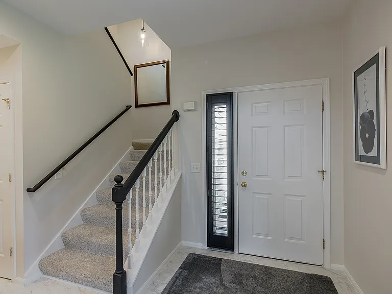 300 Stratford Ln #300 — Photo 18
