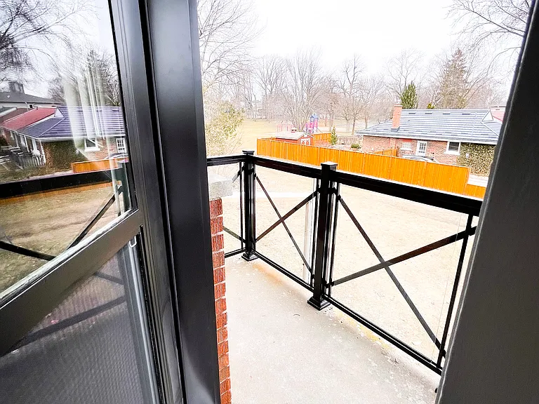 43 Montrose Ave #72 — Photo 7