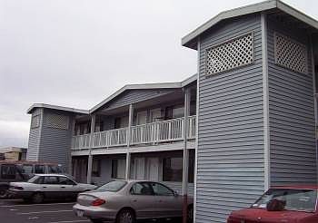 1st image of 1024 Prospect Ave NE APT 3