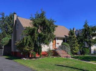621 Woodlawn Ave, Linden, NJ 07036