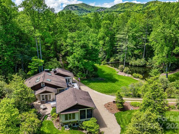 1213 Bull Pen Rd, Cashiers, NC 28717