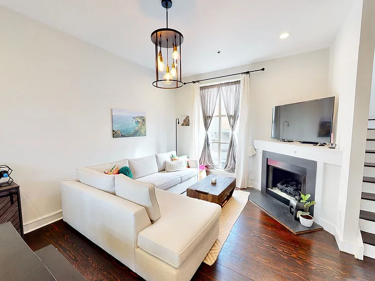 2058 Atherton Heights Ln — Photo 6