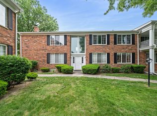 29514 Hoover Rd, Warren, MI 48093