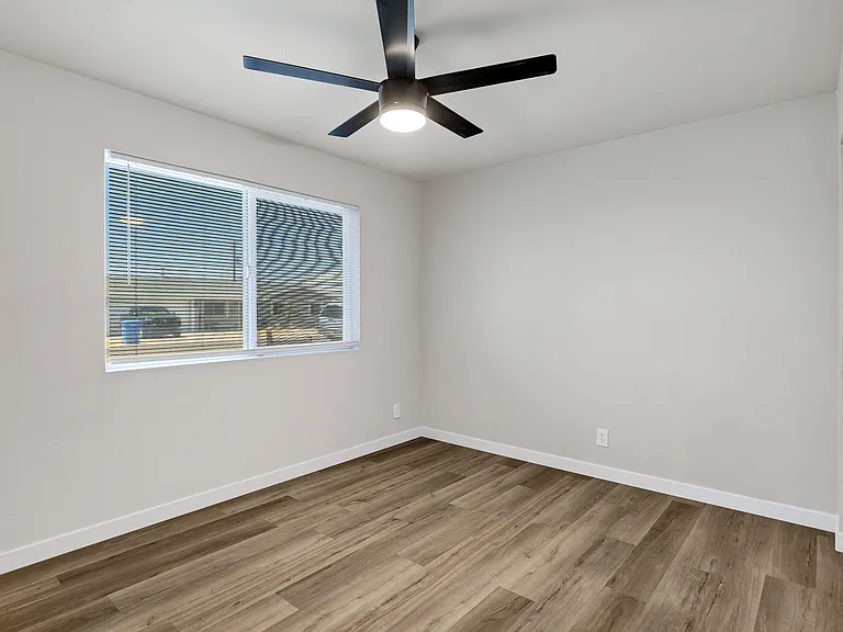 3702 W Tuckey Ln — Photo 20
