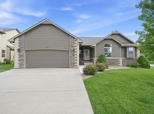 920 N Mountain St, Andover, KS 67002