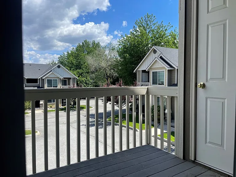 1525 Maple St — Photo 10