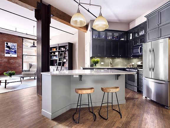 3rd image of 47 Hudson St #2B