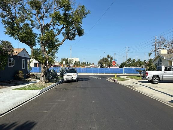 5th image of 1221 Rosewood Ave