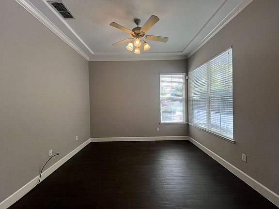 2nd image of 3762 Park Dr