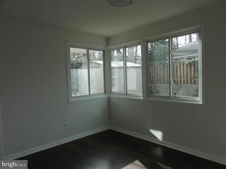 7029 Woodley Ln — Photo 25