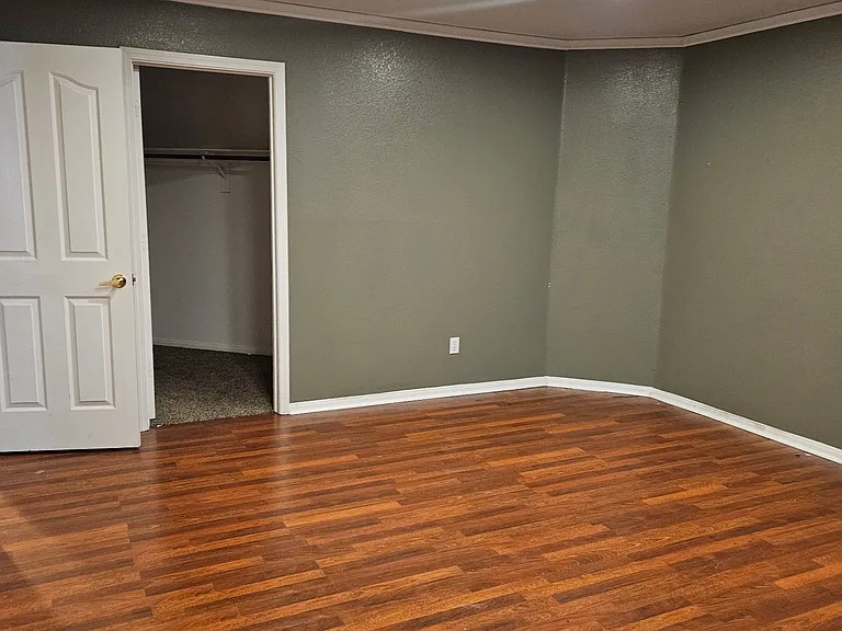 9923 Vermillion Cliffs Ave — Photo 17