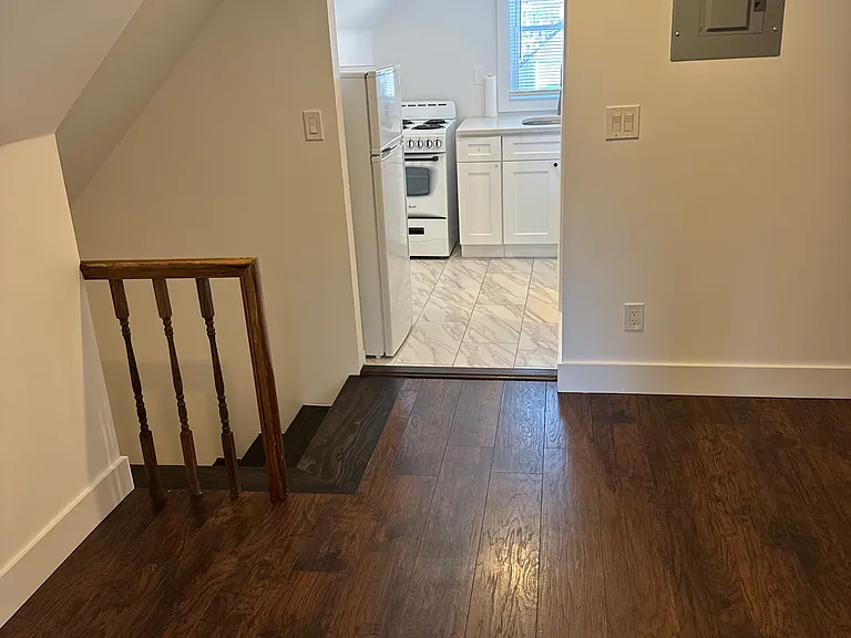 Sherwood Ave — Photo 13