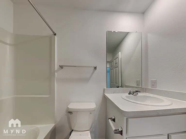 17584 Rosewood Manor Ln — Photo 14
