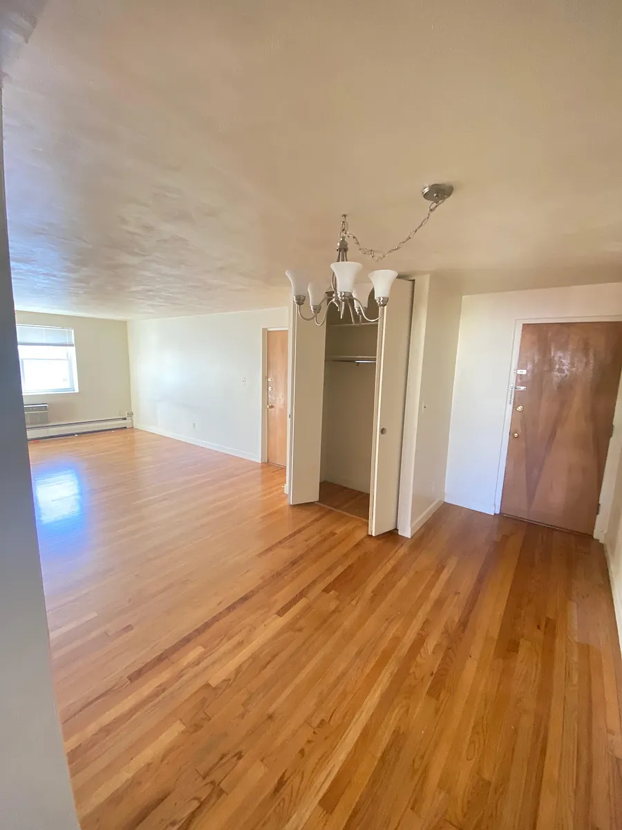 Building Photo - 77 Porter St #2