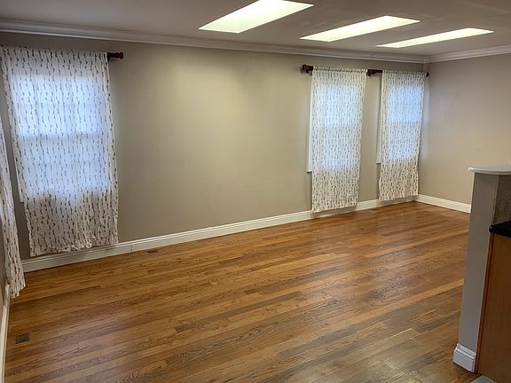 4th image of 1021 31st St