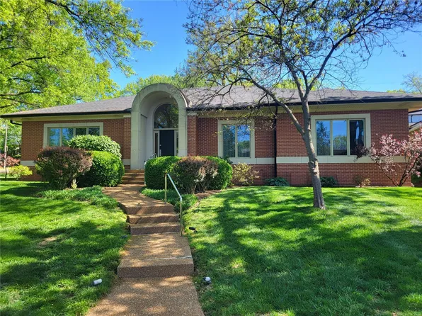 8333 Kingsbury Blvd, Saint Louis, MO 63105