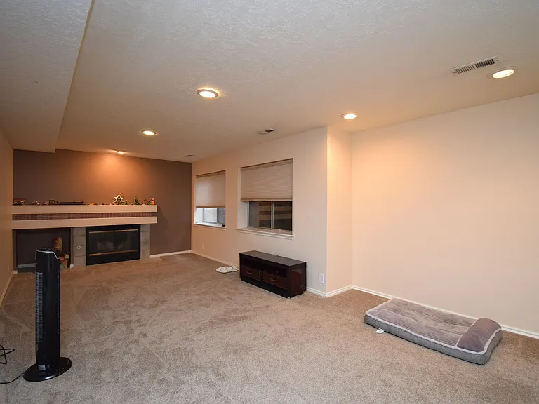 2122 E Rainbow Point Dr — Photo 25